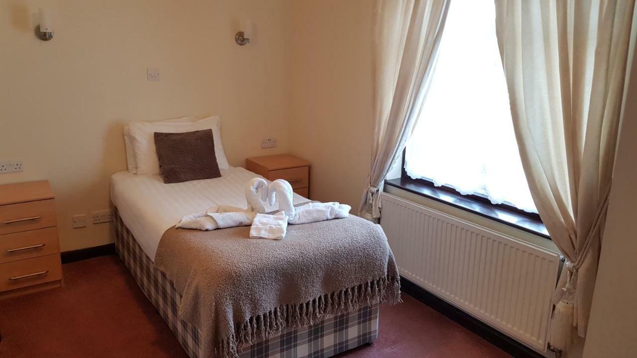 Aylesbray Lodge CBG Extérieur photo