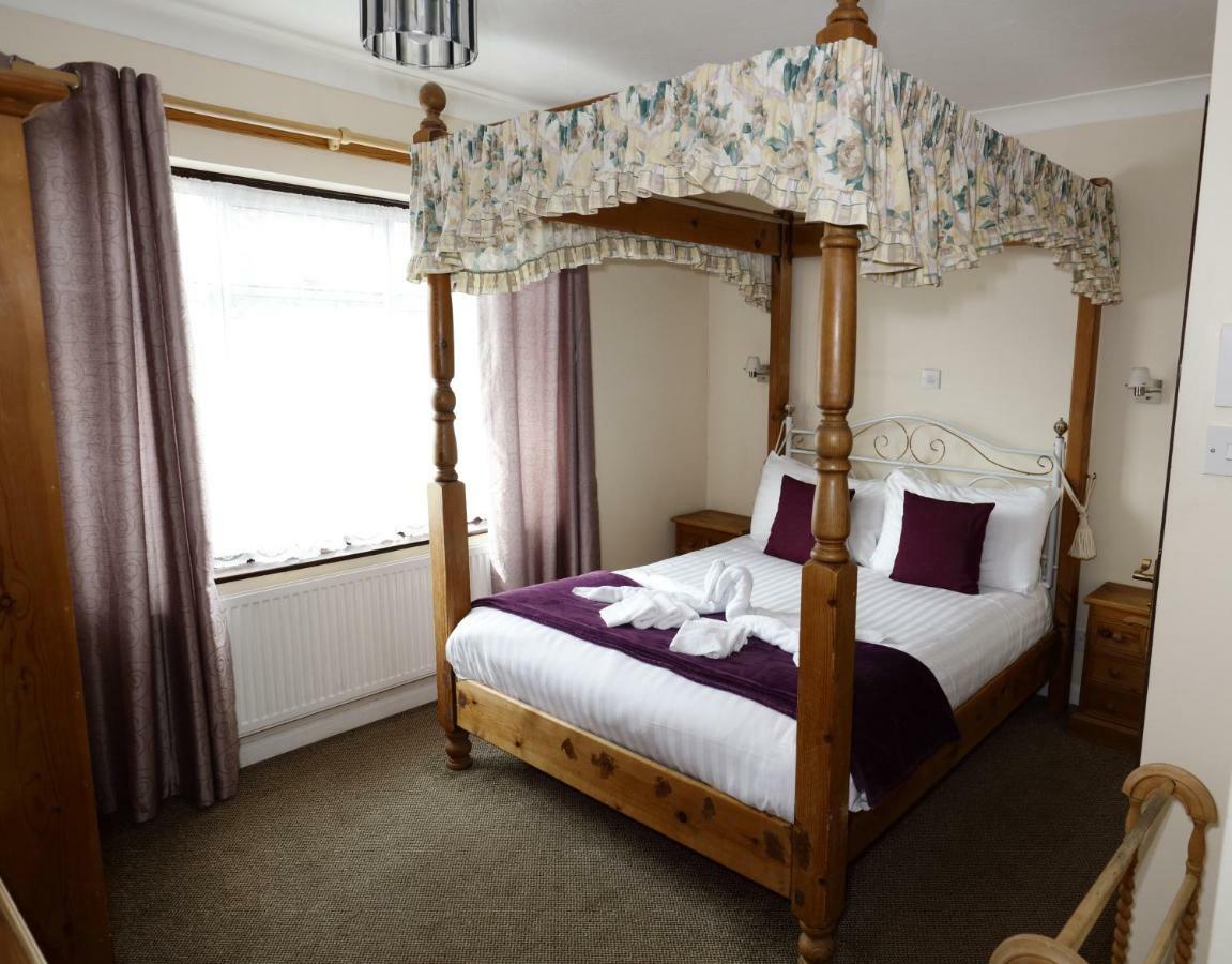 Aylesbray Lodge CBG Extérieur photo