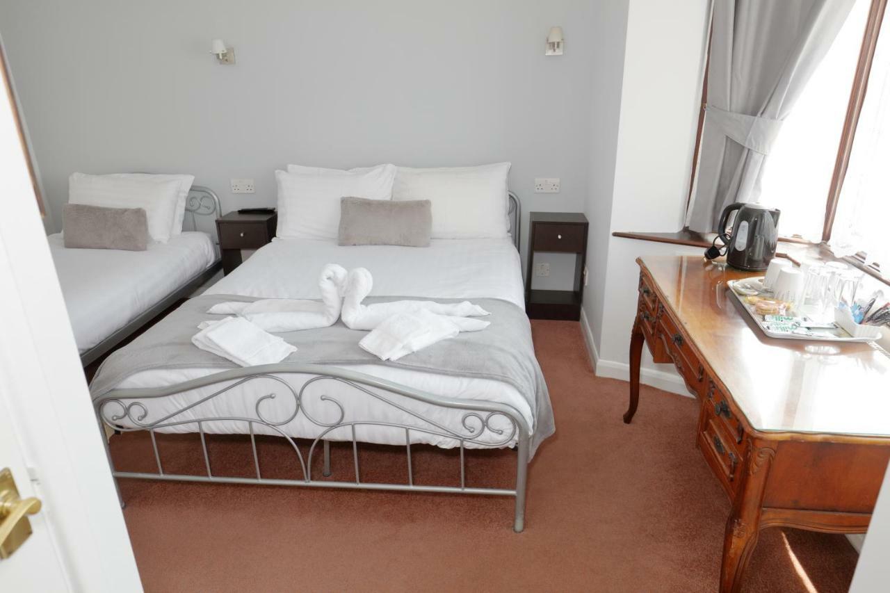 Aylesbray Lodge CBG Extérieur photo